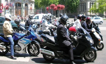 El Ayuntamiento de Madrid prohibirá conducir en Moto, por la contaminación..!!