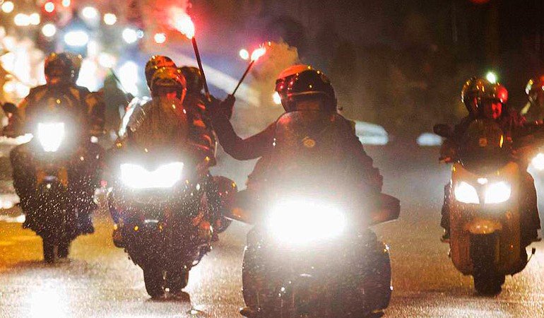 Se limitará el número de motoristas en el desfile de antorchas de Pingüinos 2017
