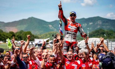 MotoGP 2018 | GP de Italia | Jorge Lorenzo gana en Mugello y Marc Márquez se fue al suelo